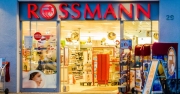 Aż 67 proc. produktów w polskim Rossmannie jest...